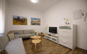 Rentalsevilla Luminoso Apartamento Por Casa Pilatos